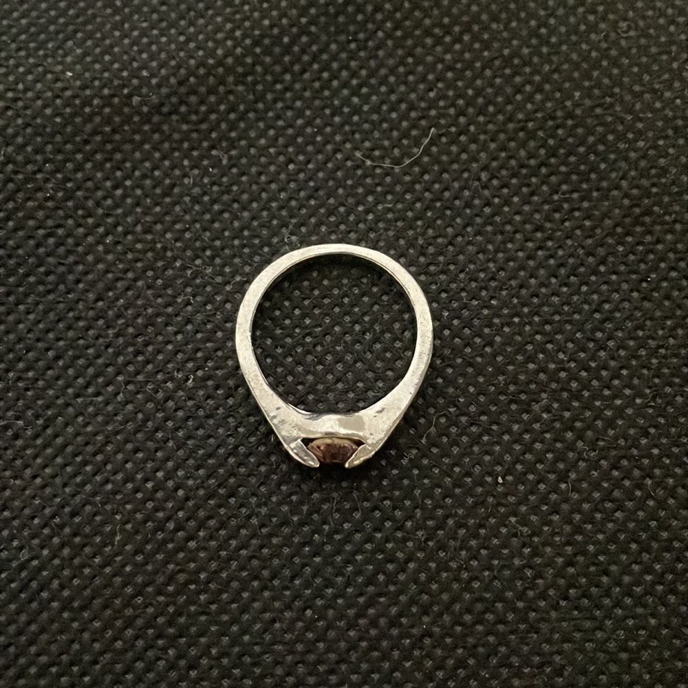 Small ring with a pink gem - Picture 4 of 7